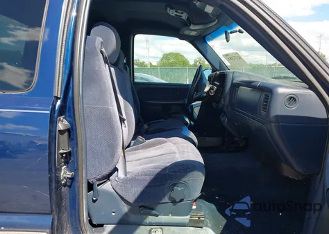 1999 Chevrolet Silverado 1500 Ls from USA, damaged, VIN 2GCEC19V8X1213987